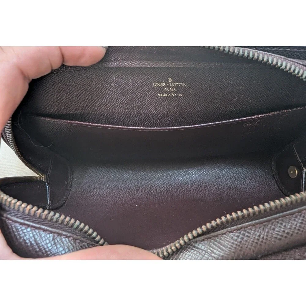 Louis Vuitton second bag Baikal ec-22857 Bordeaux Acaju Taiga M30186